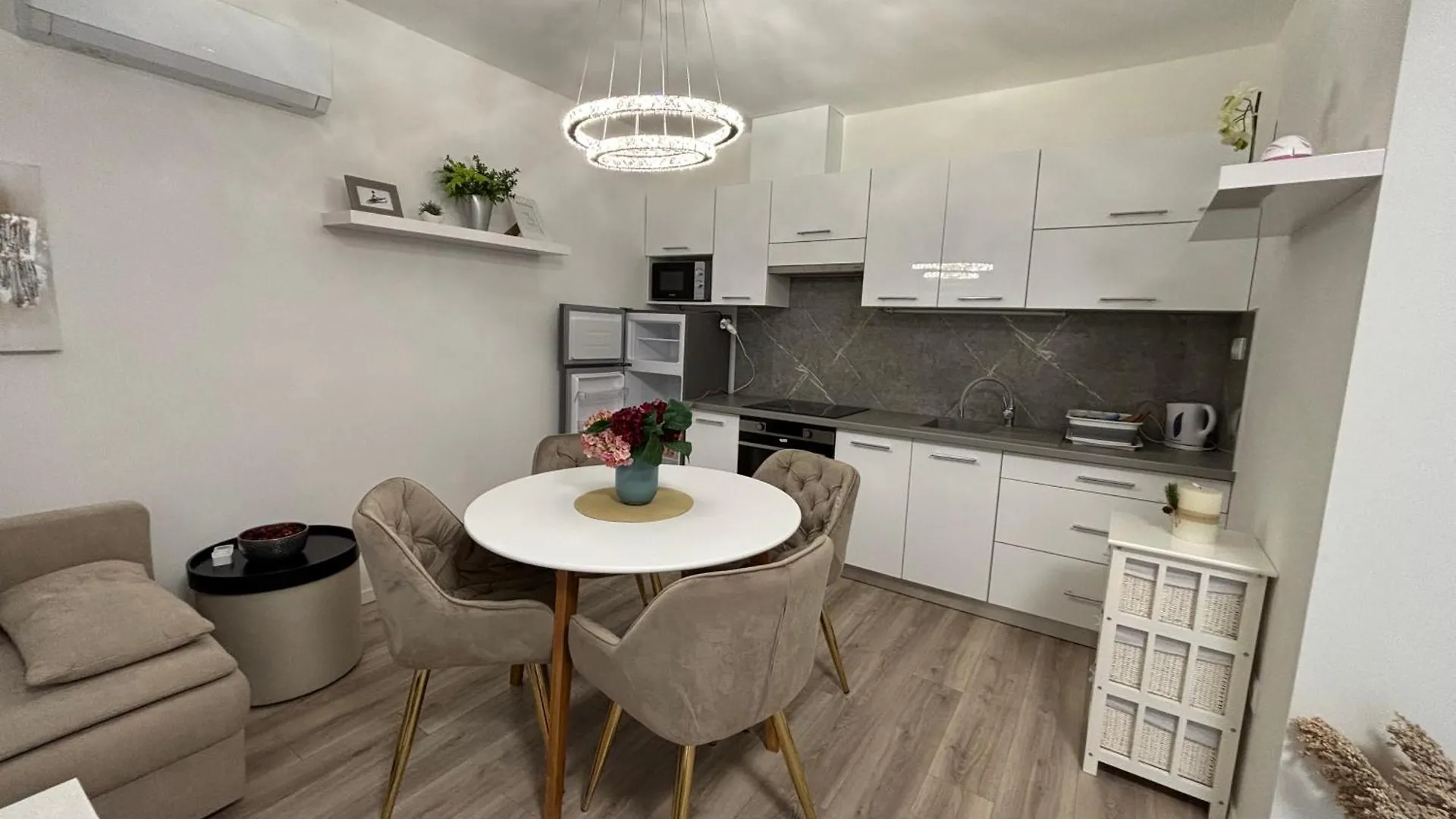 Lamira 2,3 Apartments Hajduszoboszlo